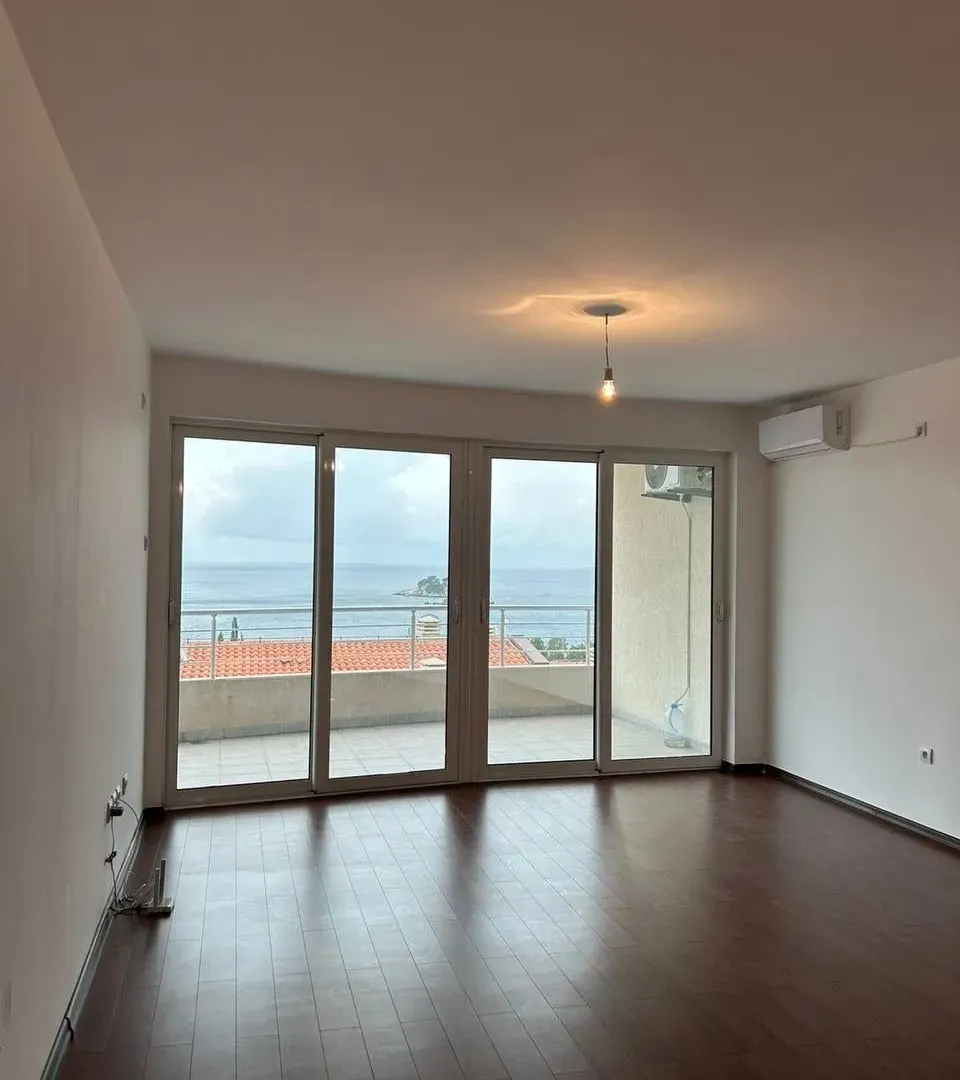 Prodaja, jednosoban stan, 85m², Petrovac, Budva
