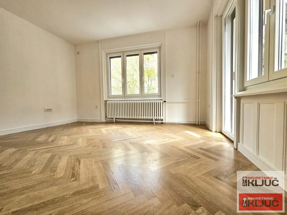 Prodaja, četvorosoban stan, 112m², Centar, Novi Sad