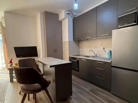 Rent, one bedroom apartment, 40m², Centar, Budva - image 7