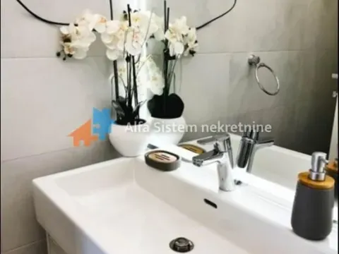 Rent, three bedroom apartment, 90m², Savski Venac, Beograd - image 14