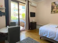 Izdavanje, garsonjera, 35m², Budva, Crna Gora - image 1