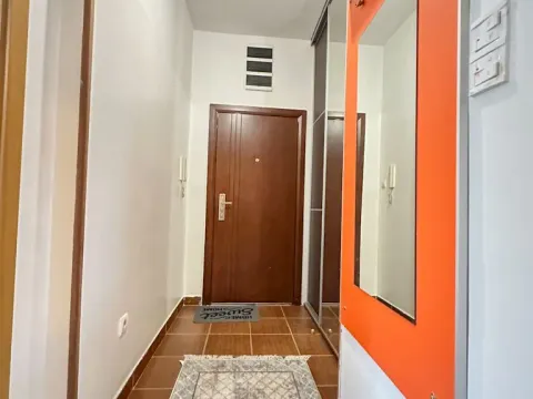 Prodaja, jednosoban stan, 41m², Tološi, Podgorica - image 9