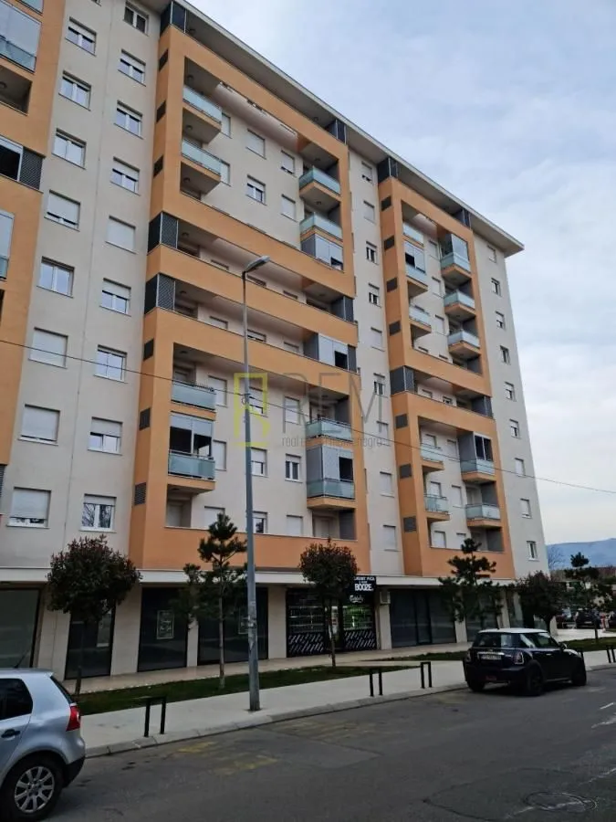 Izdavanje, jednosoban stan, 43m², City Kej, Podgorica