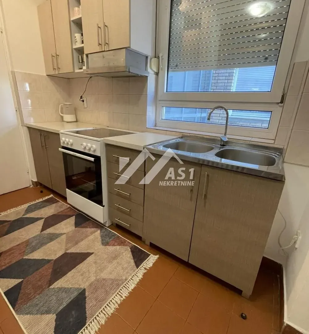 Izdavanje, dvosoban stan, 62m², Sajam, Novi Sad Sve Podlokacije