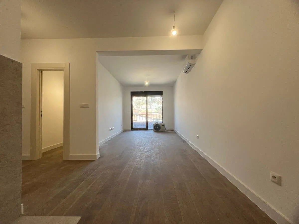 Izdavanje, dvosoban stan, 68m², Preko Morače, Podgorica