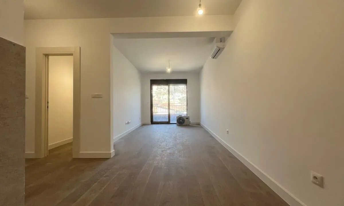 Izdavanje, dvosoban stan, 68m², Preko Morače, Podgorica