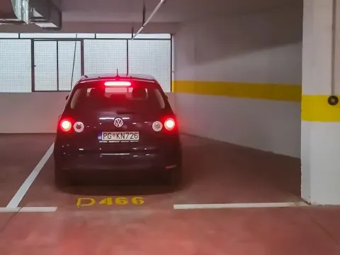 Izdavanje, poslovni prostor, 54m², Central Point, Podgorica - image 5