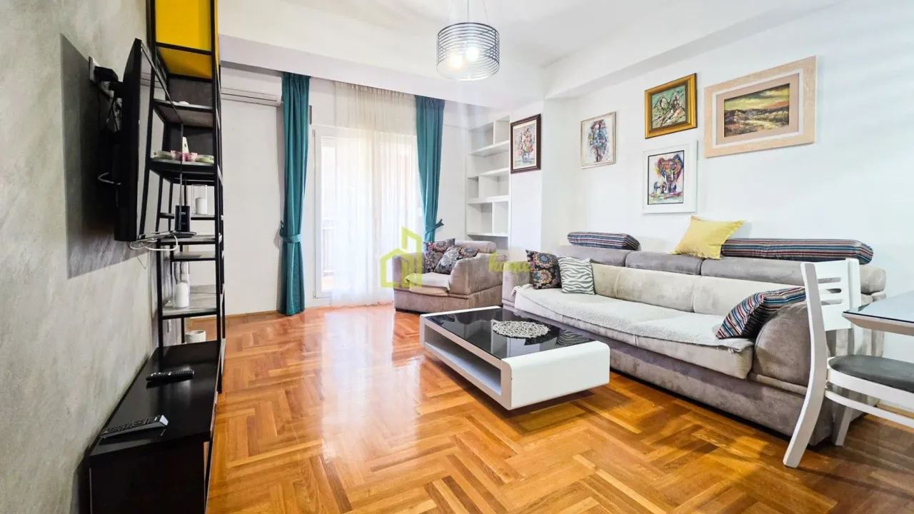 Rent, two bedroom apartment, 80m², City Kvart, Podgorica