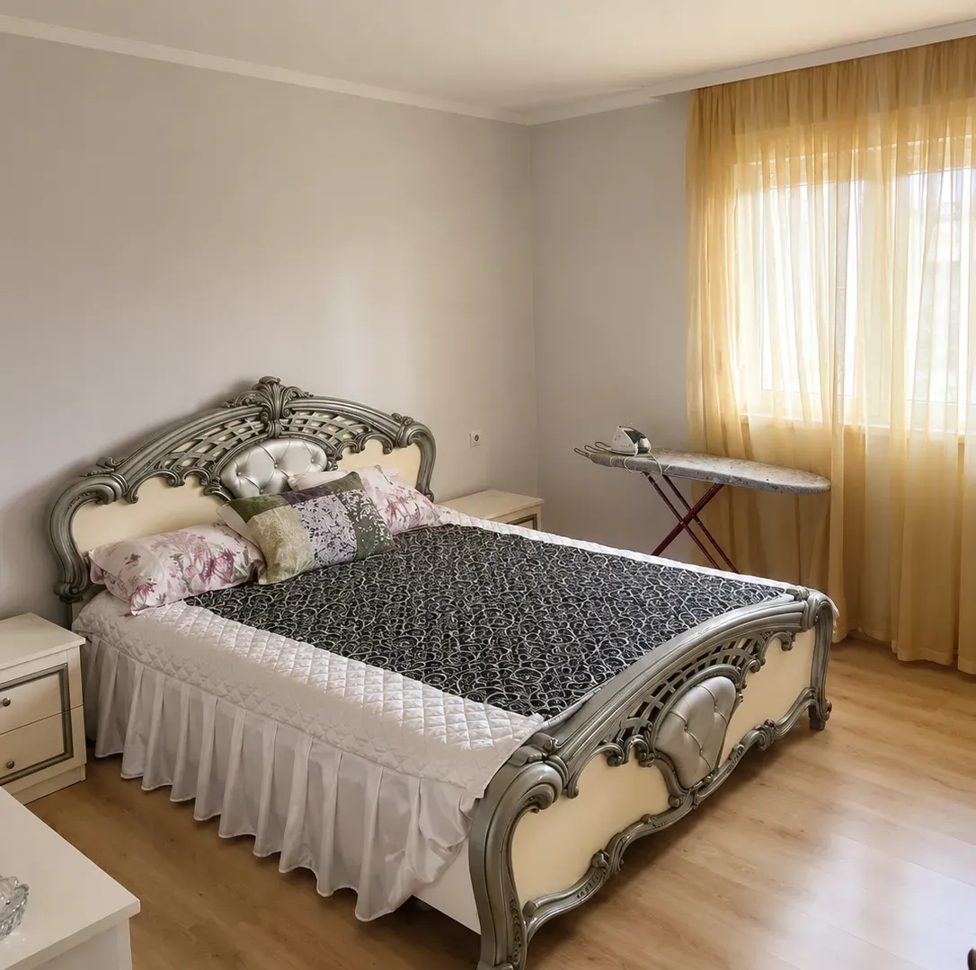 Izdavanje, kuća, 130m², Tološi, Podgorica
