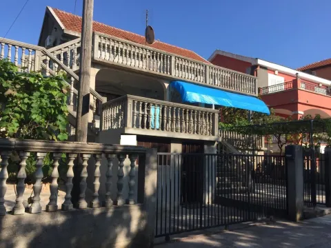 Kuća in Krimovica