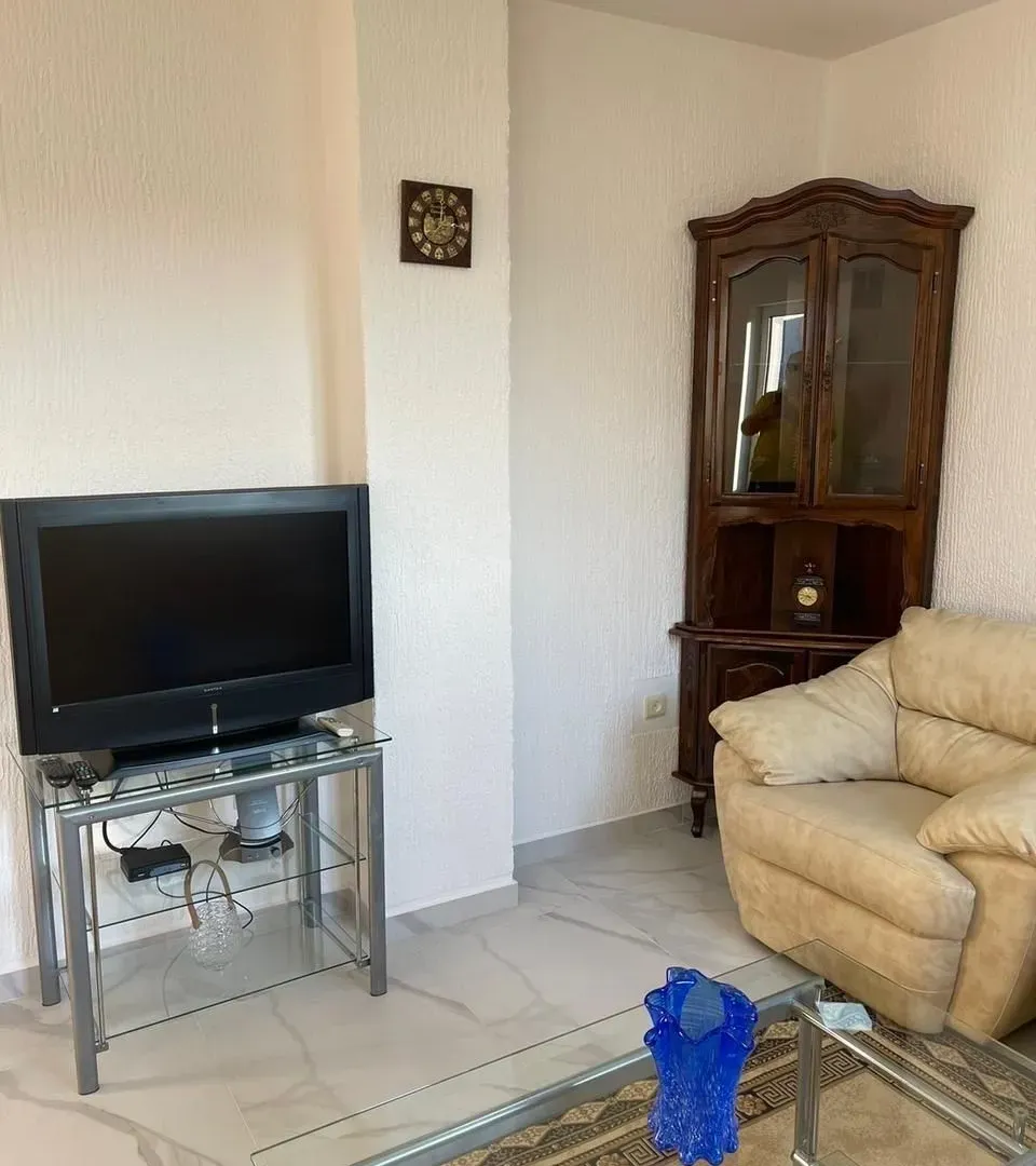 Rent, one bedroom apartment, 70m², Dumidran, Tivat