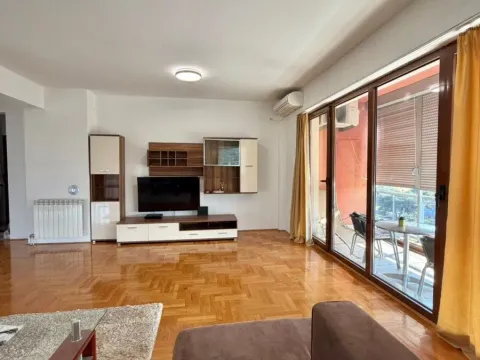 Rent, two bedroom apartment, 100m², Preko Morače, Podgorica - image 10