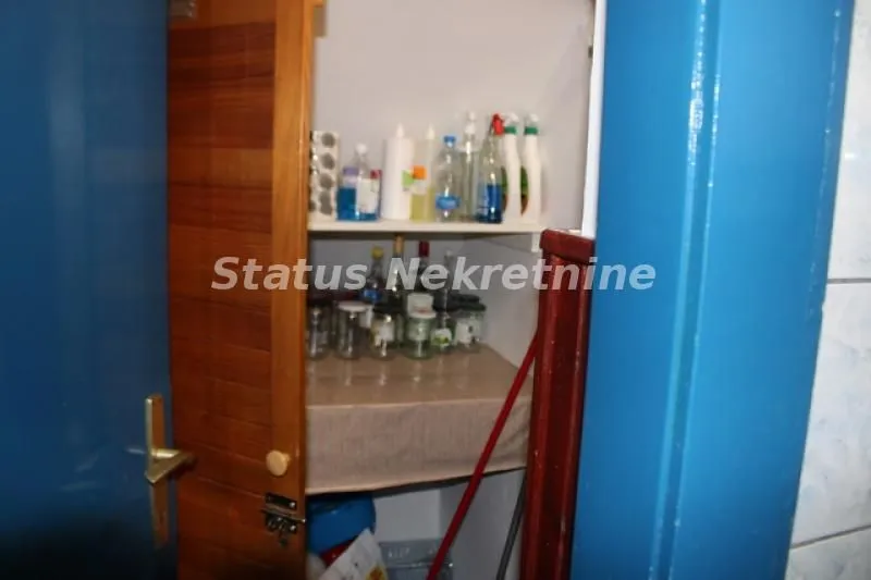 Prodaja, trosoban stan, 81m², Petrovaradin, Novi Sad