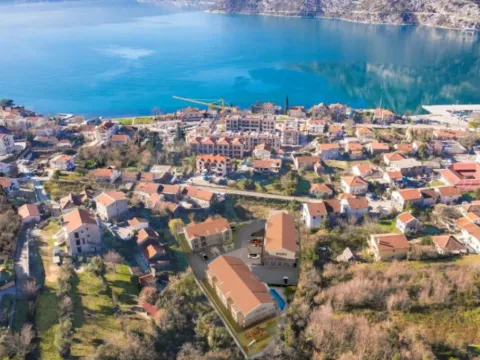 Prodaja, jednosoban stan, 54m², Risan, Kotor - image 5