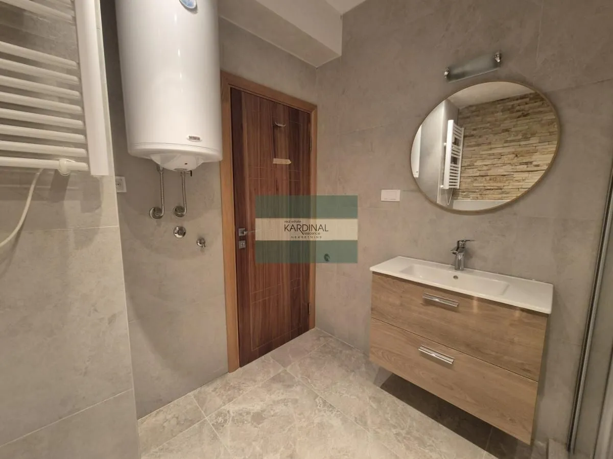 Prodaja, trosoban stan, 99m², Vašarište, Jagodina