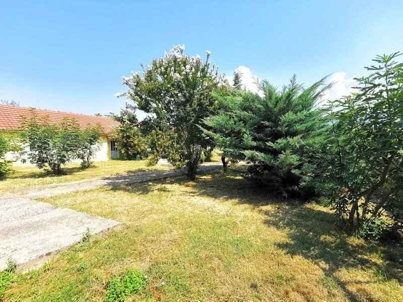 Sale, office space, 546m², Velje Brdo, Podgorica