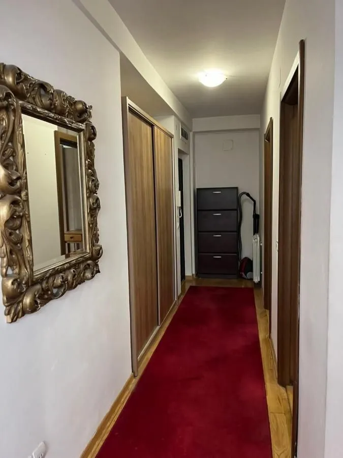 Izdavanje, dvosoban stan, 66m², Crveni Krst, Beograd