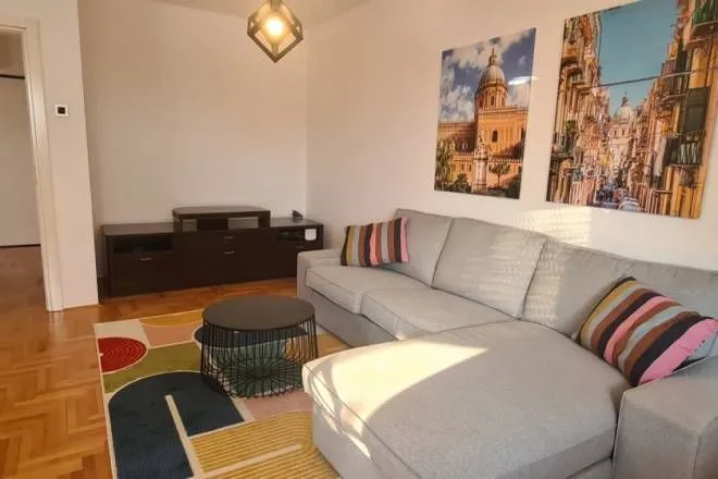 Rent, two bedroom apartment, 57m², Bežanijska Kosa Sve Podlokacije, Beograd