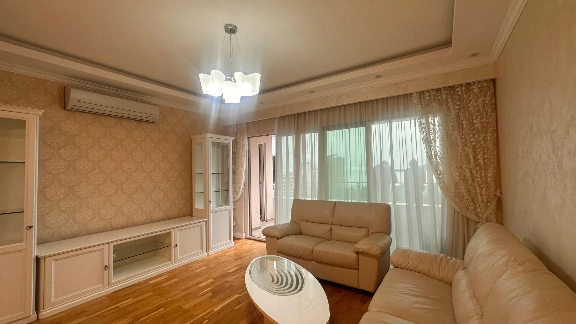Prodaja, trosoban stan, 115m², Bečići, Budva
