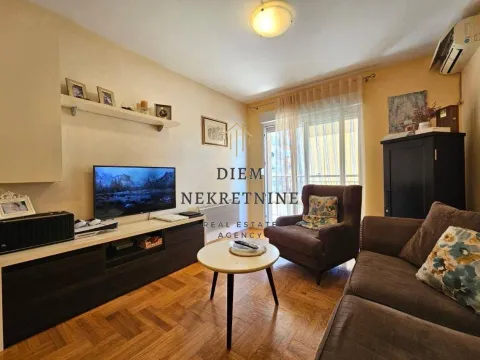 Sale, two bedroom apartment, 69m², Centar, Bar - image 2