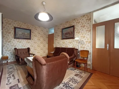 Prodaja, dvosoban stan, 75m², Centar, Podgorica - image 1