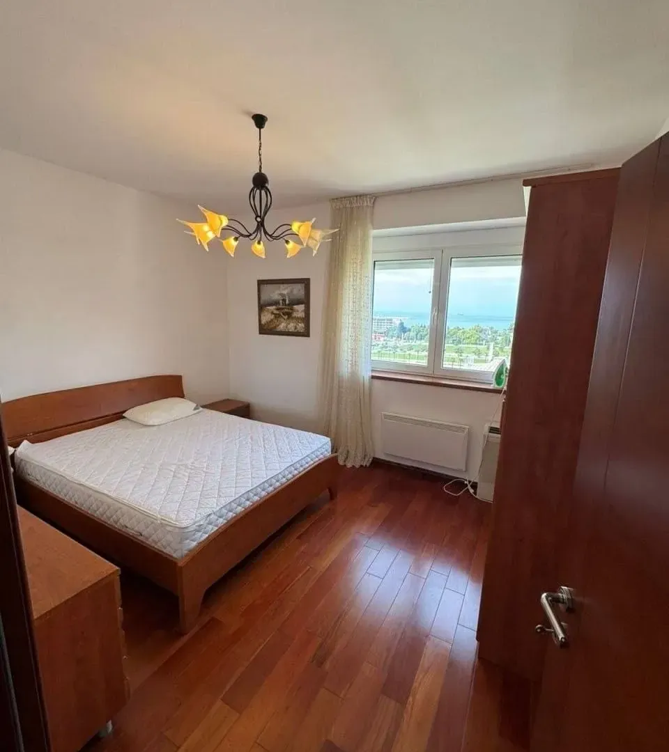 Prodaja, dvosoban stan, 100m², Centar, Bar