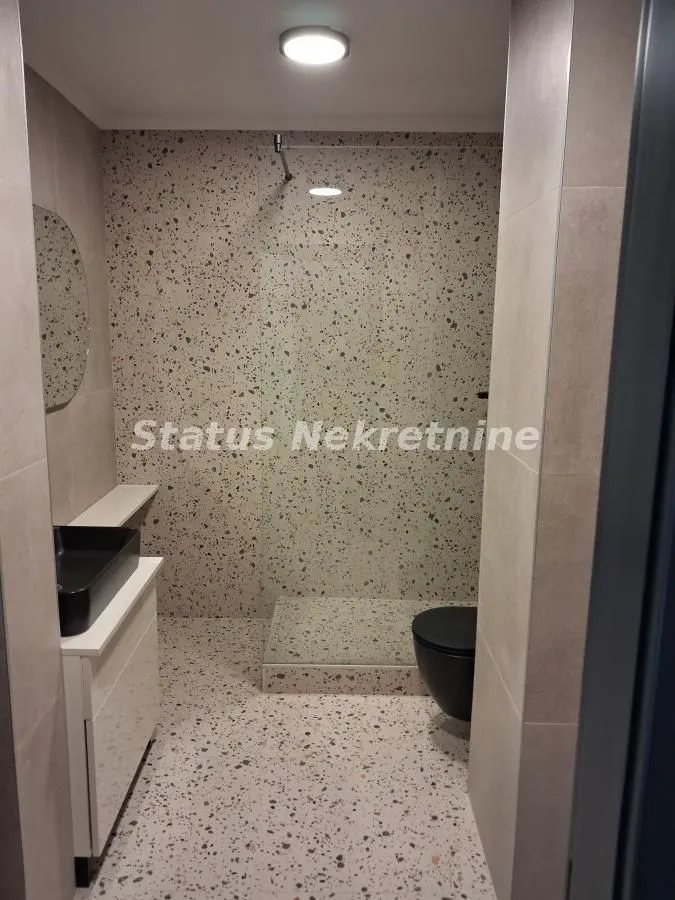 Prodaja, dvosoban stan, 64m², Cara Dušana, Novi Sad Sve Podlokacije