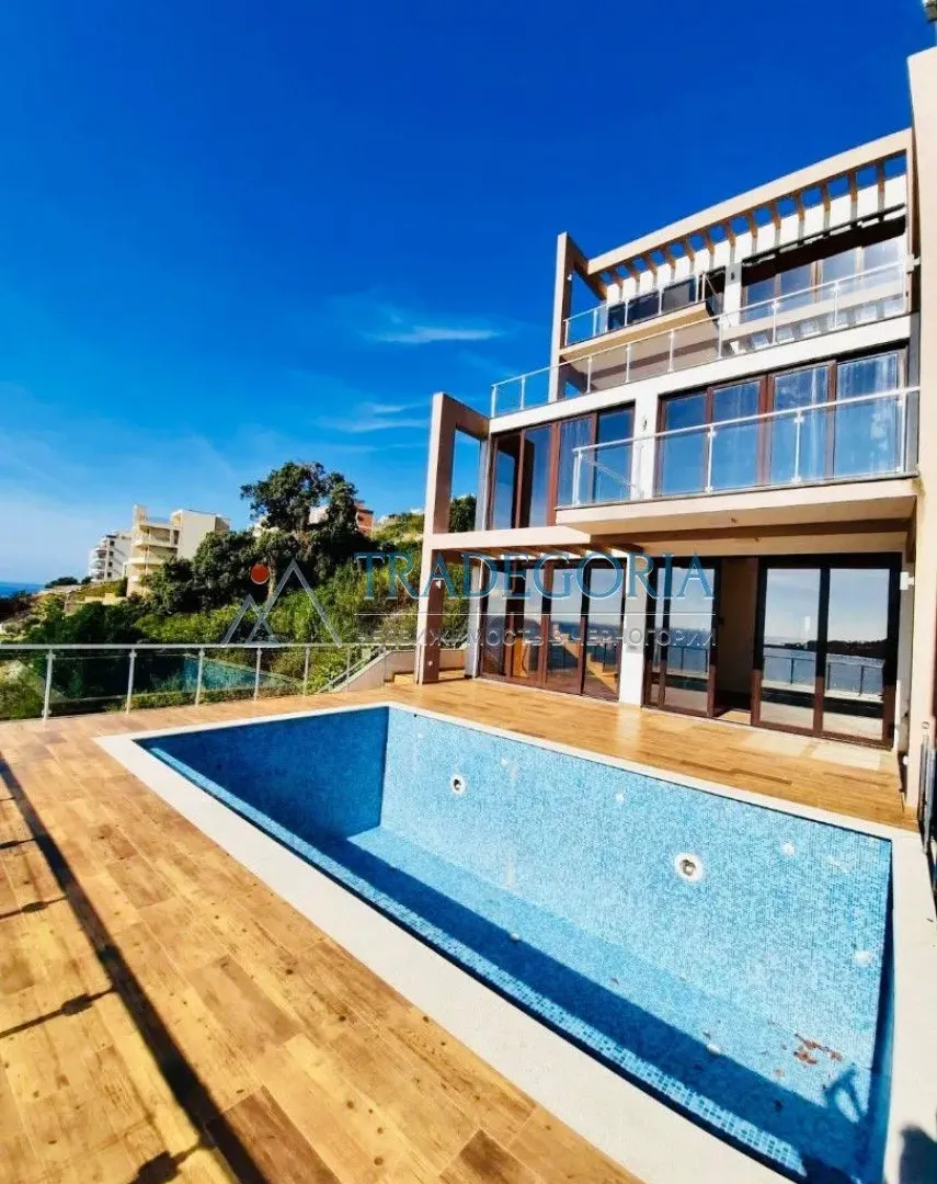 Prodaja, kuća, 450m², Dobra Voda, Bar