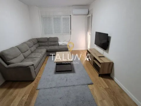 Izdavanje, jednosoban stan, 50m², City Kvart, Podgorica - image 1