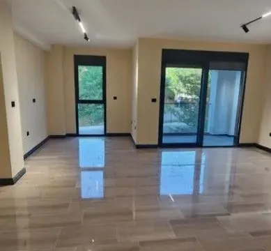 Izdavanje, trosoban stan, 111m², Vezirov Most, Podgorica - image 2