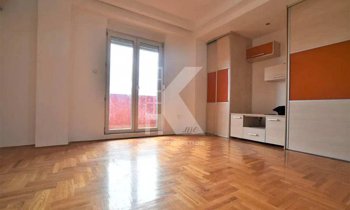 Prodaja, jednosoban stan, 56m², Zabjelo, Podgorica