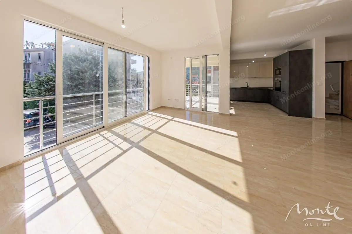 Sale, two bedroom apartment, 73m², Đenovići, Herceg Novi