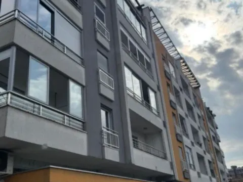 Prodaja, trosoban stan, 92m², Tuški Put, Podgorica - image 11