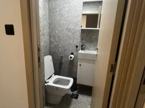 Izdavanje, trosoban stan, 102m², Preko Morače, Podgorica - image 11