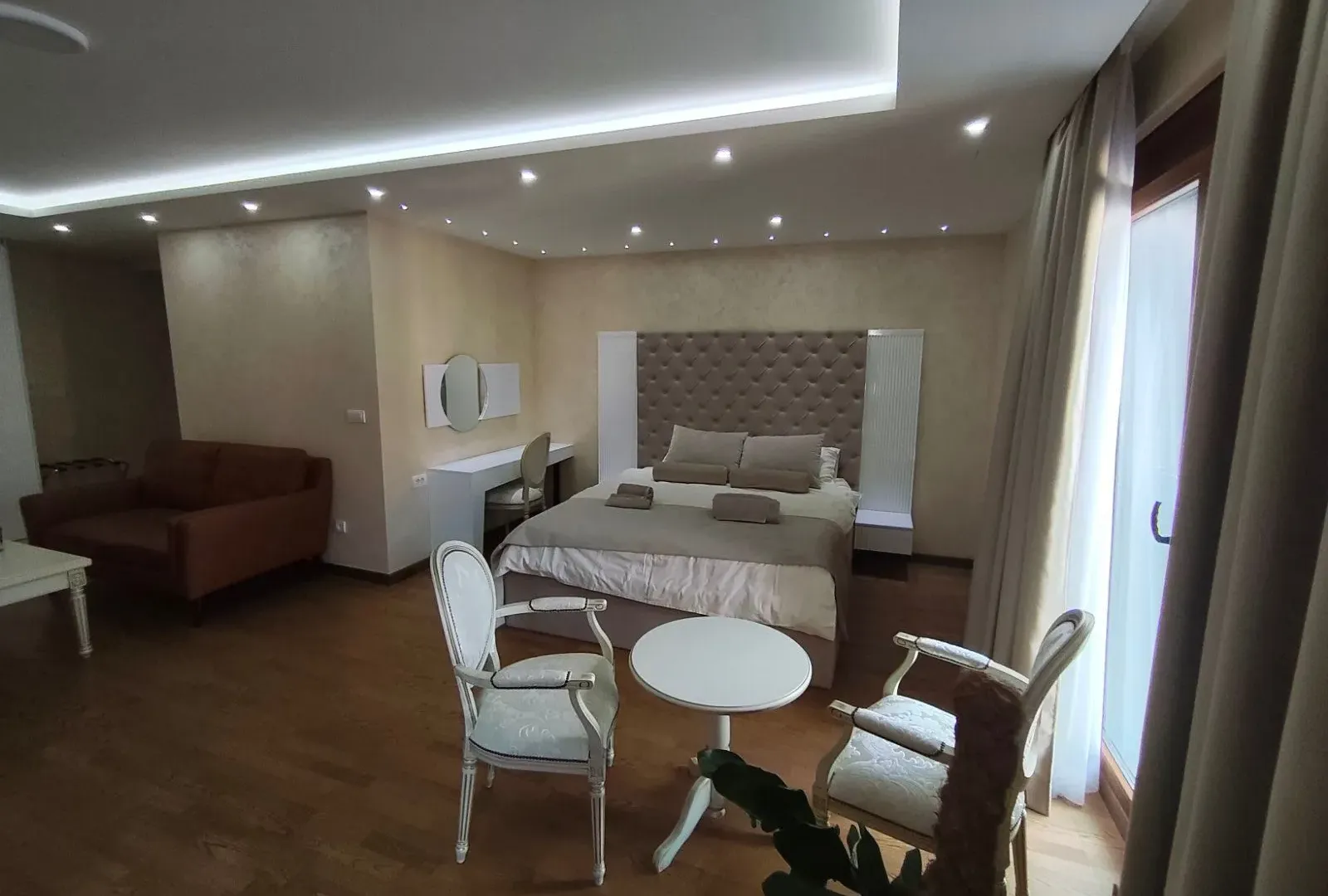 Prodaja, jednosoban stan, 84m², Centar, Loznica