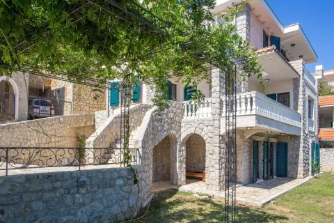 Prodaja, kuća, 235m², Kostanjica, Kotor - image 114