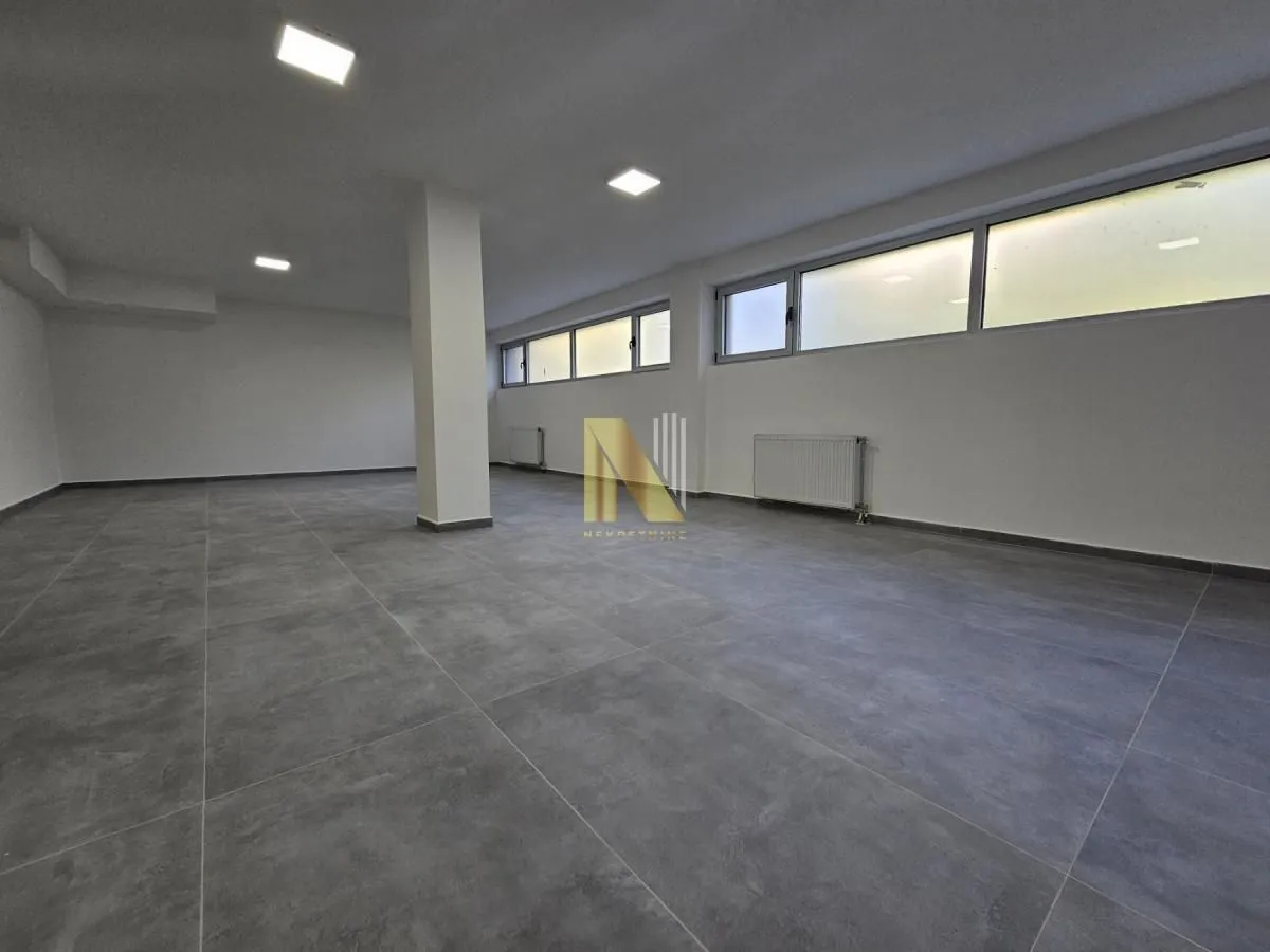 Rent, office space, 350m², Bulevar patrijarha Pavla, Novi Sad Sve Podlokacije