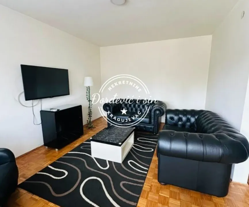 Prodaja, dvosoban stan, 57m², Veliki park, Kragujevac