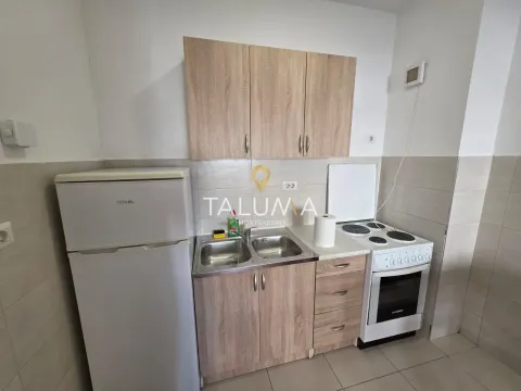 Izdavanje, jednosoban stan, 45m², City Kvart, Podgorica - image 6