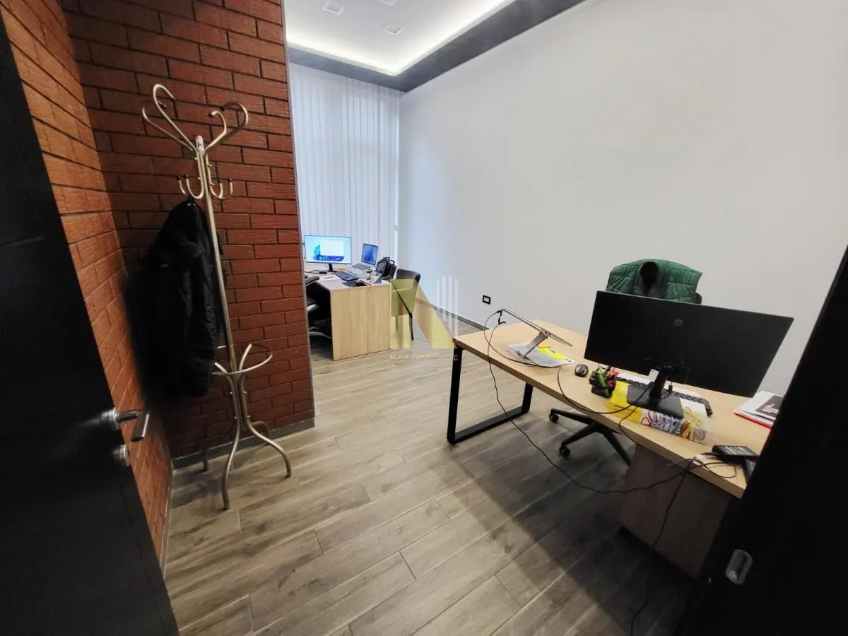 Sale, office space, 207m², Sajmište, Novi Sad