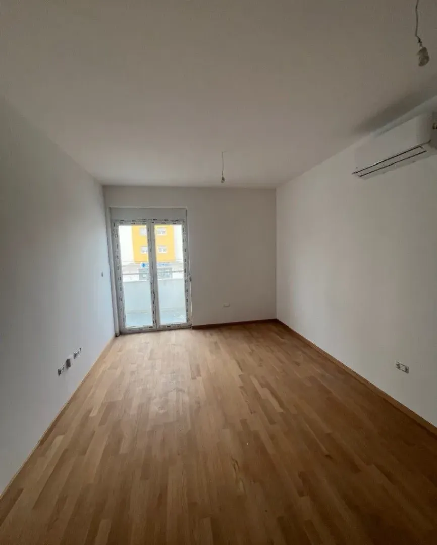 Prodaja, stan, 45m², Pobrežje, Podgorica