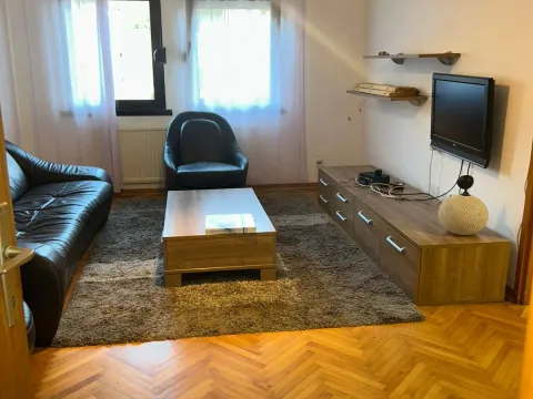 Izdavanje, dvosoban stan, 86m², Seljanovo, Tivat - image 4