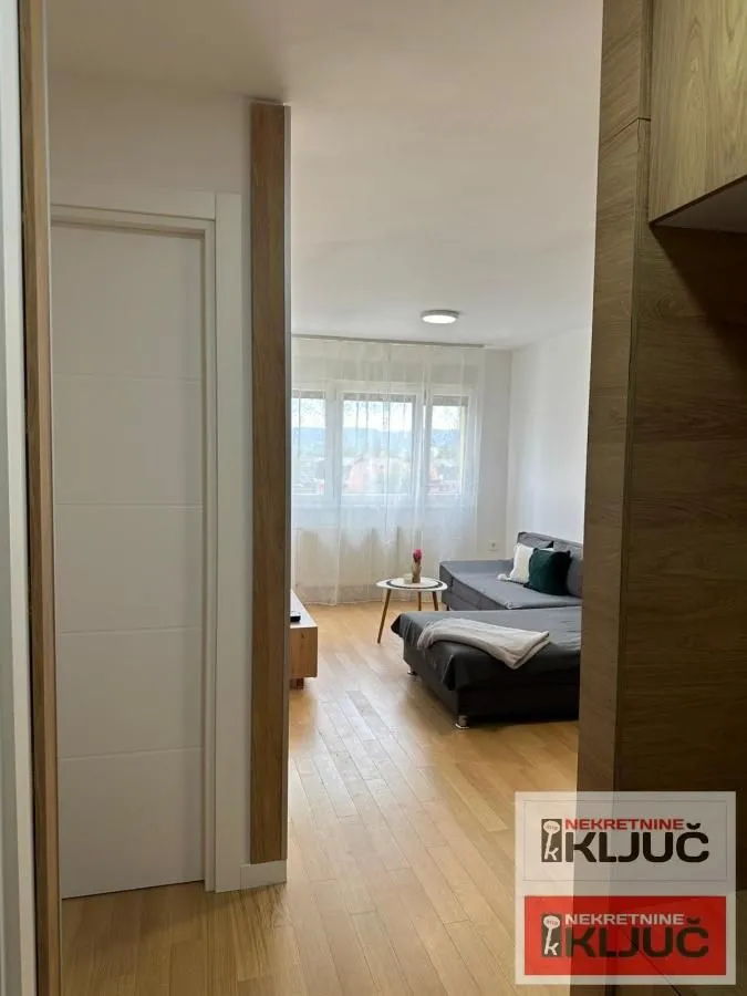 Izdavanje, jednosoban stan, 40m², Novo naselje, Novi Sad