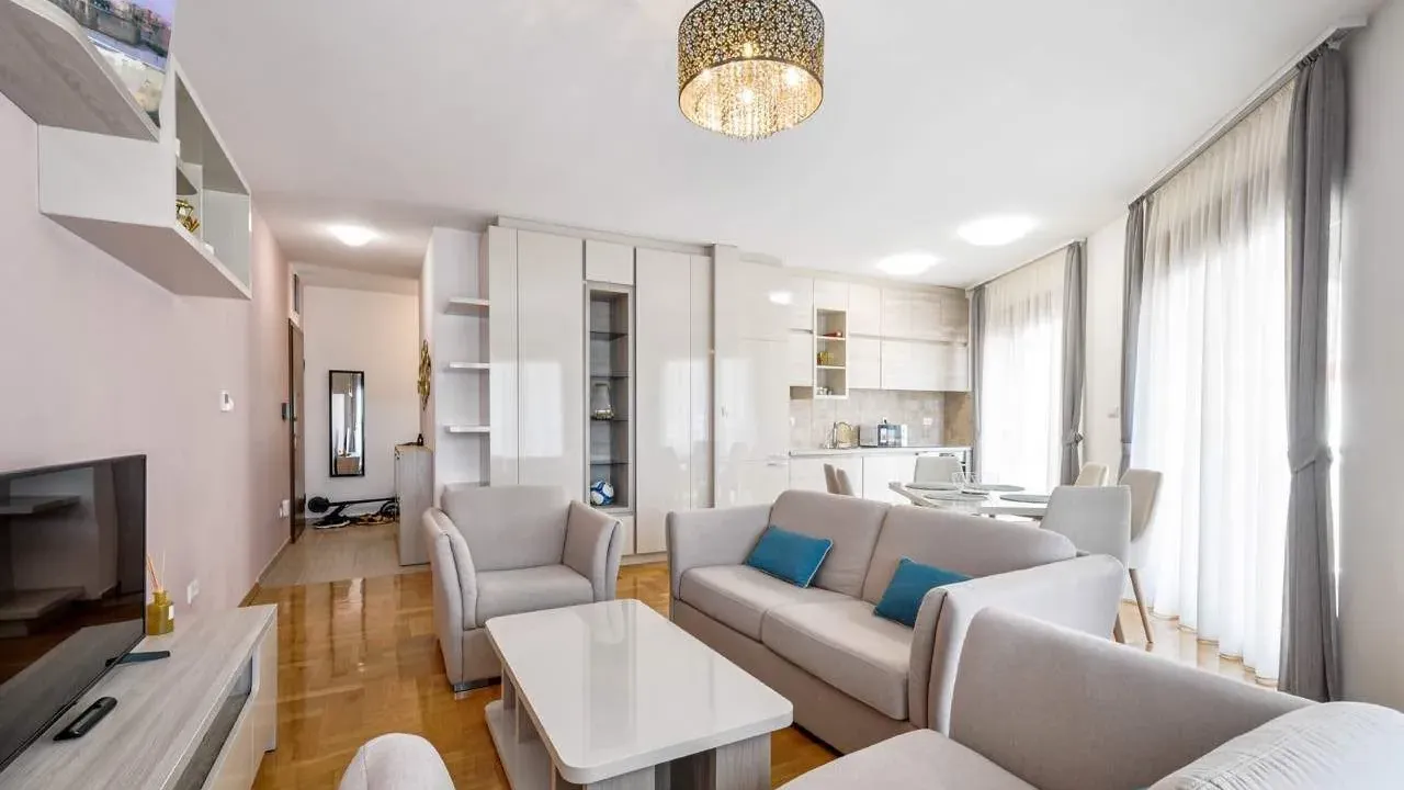 Prodaja, dvosoban stan, 88m², Budva, Crna Gora