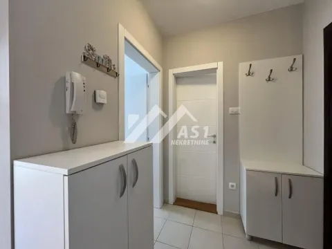 Izdavanje, trosoban stan, 54m², Grbavica, Novi Sad Sve Podlokacije - image 4