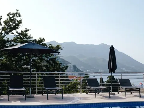 Sale, studio apartment, 37m², Bečići, Budva - image 9
