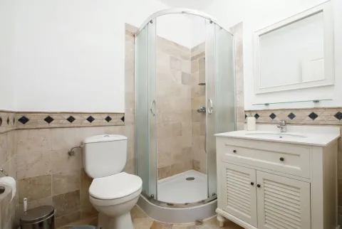 Prodaja, trosoban stan, 82m², Risan, Kotor - image 12