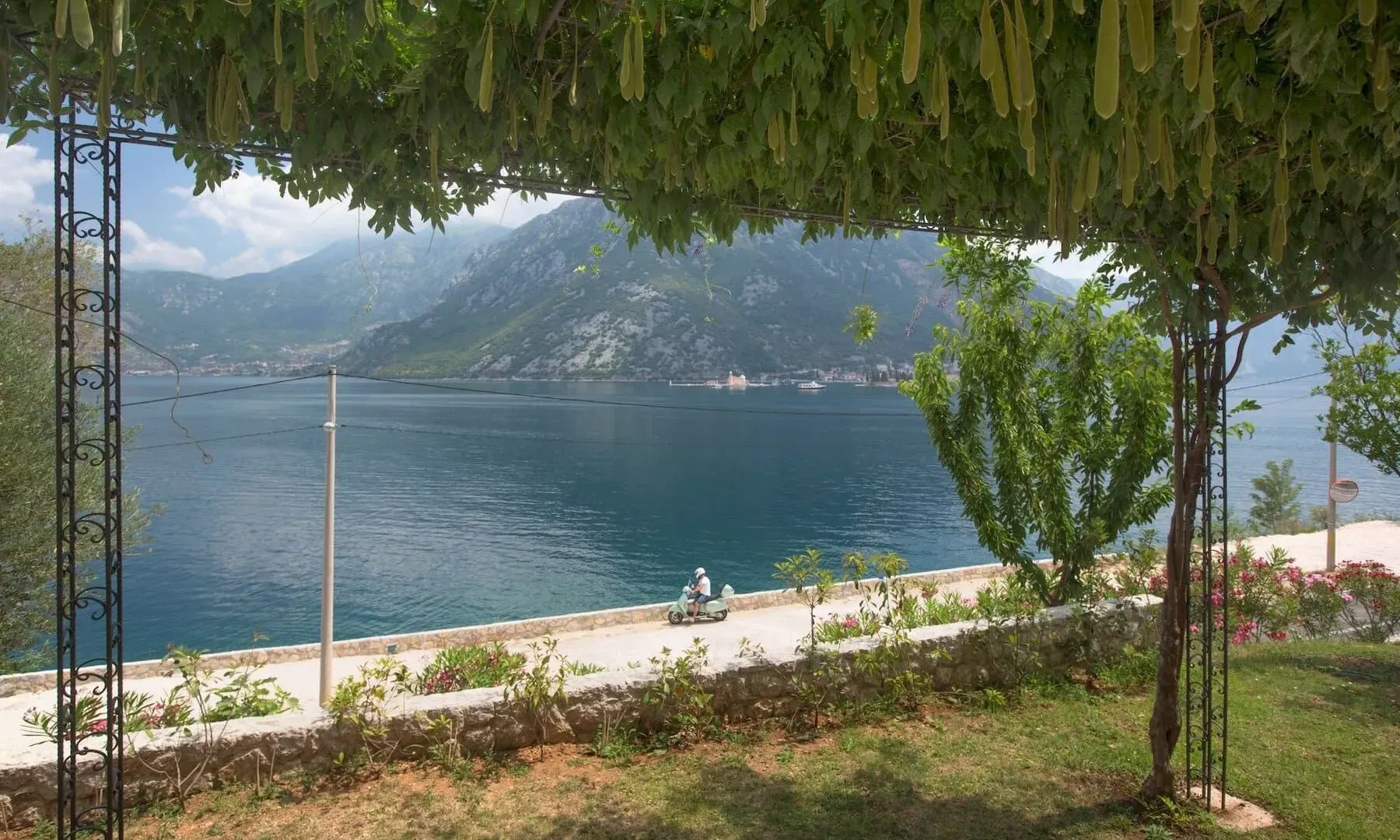 Sale, house, 235m², Kostanjica, Kotor
