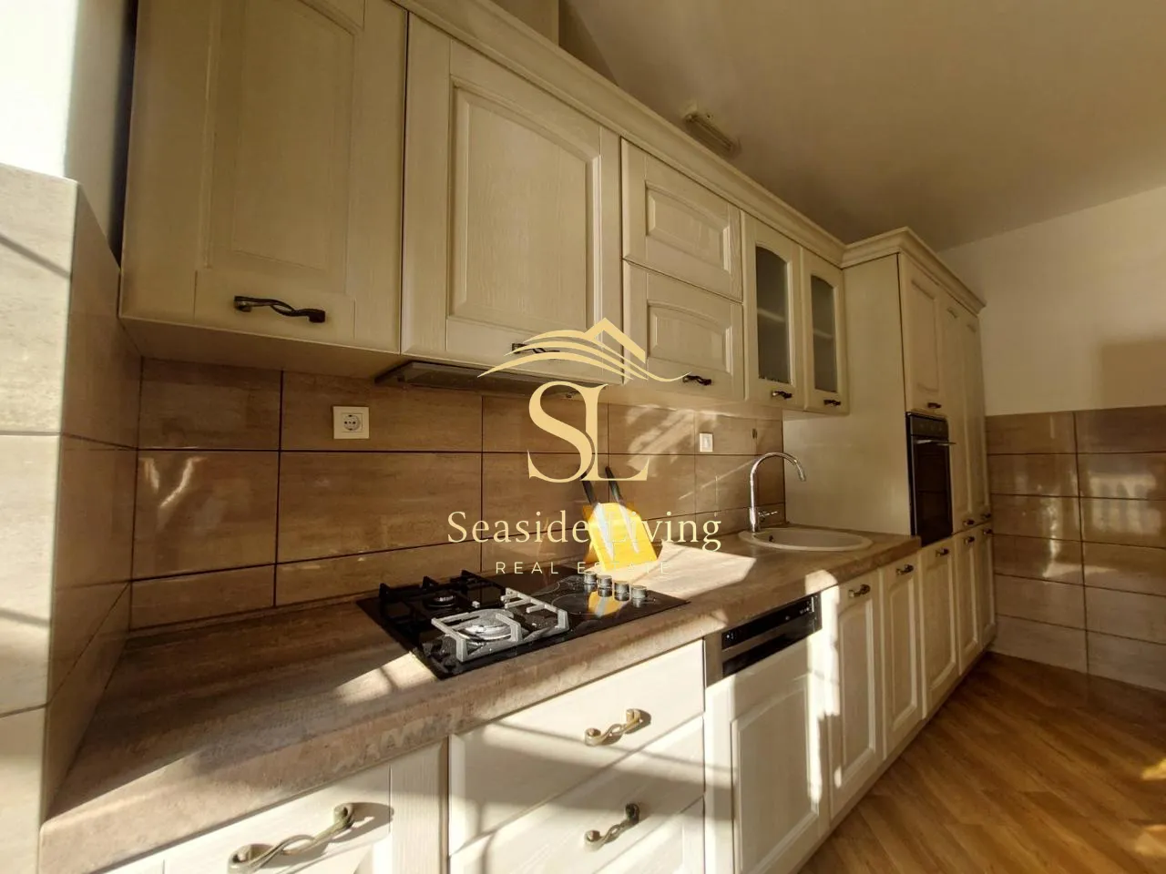 Rent, three bedroom apartment, 130m², Dobrota, Kotor