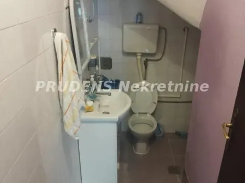 Prodaja, kuća, 240m², Surčin, Beograd - image 15